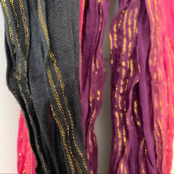 ๐ 3/$20 Colourful Festive Scarf - Picture 10 of 12